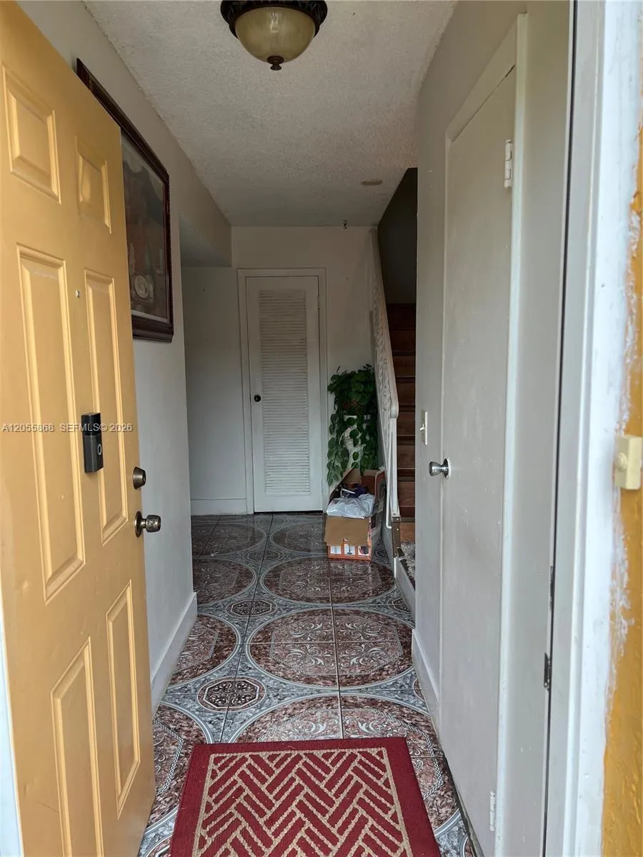 5950 NW 29th Pl #109 Sunrise, FL 33313