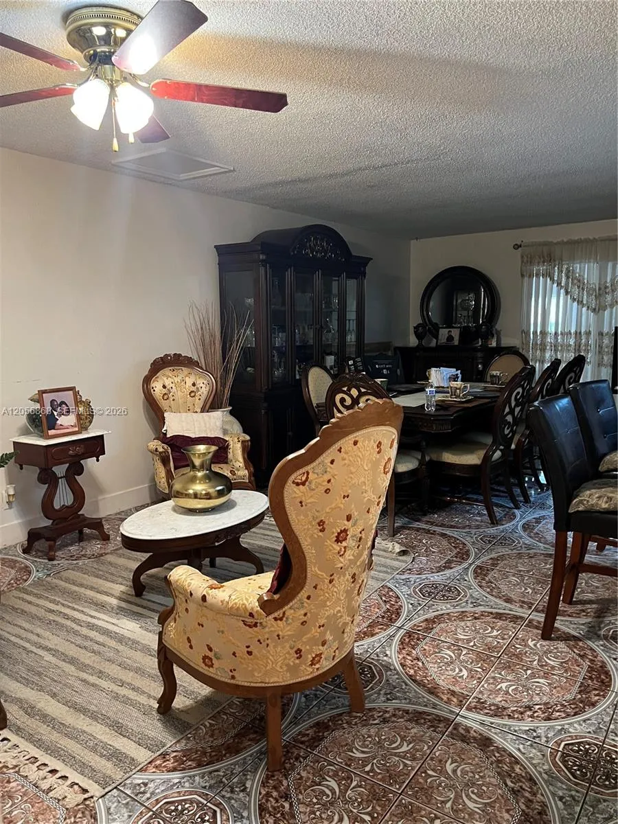 5950 NW 29th Pl #109 Sunrise, FL 33313