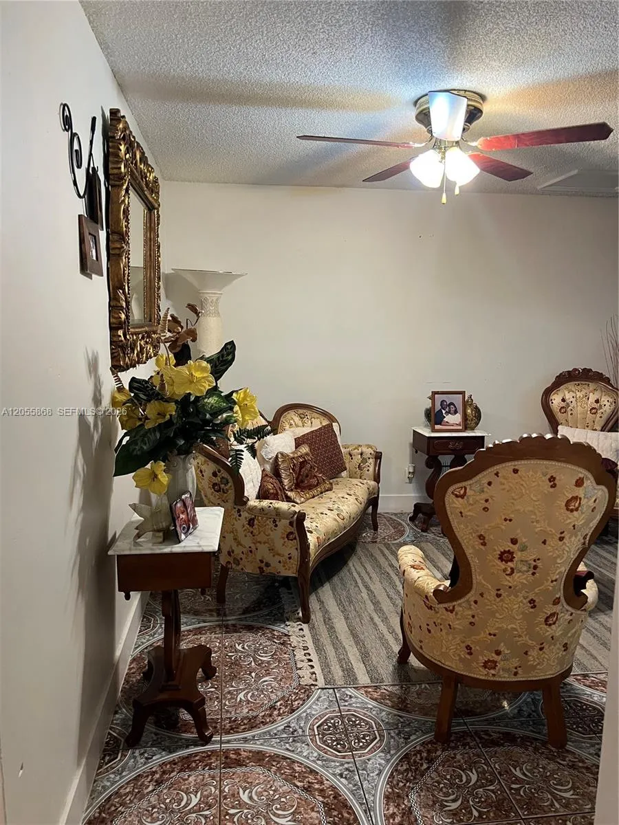 5950 NW 29th Pl #109 Sunrise, FL 33313