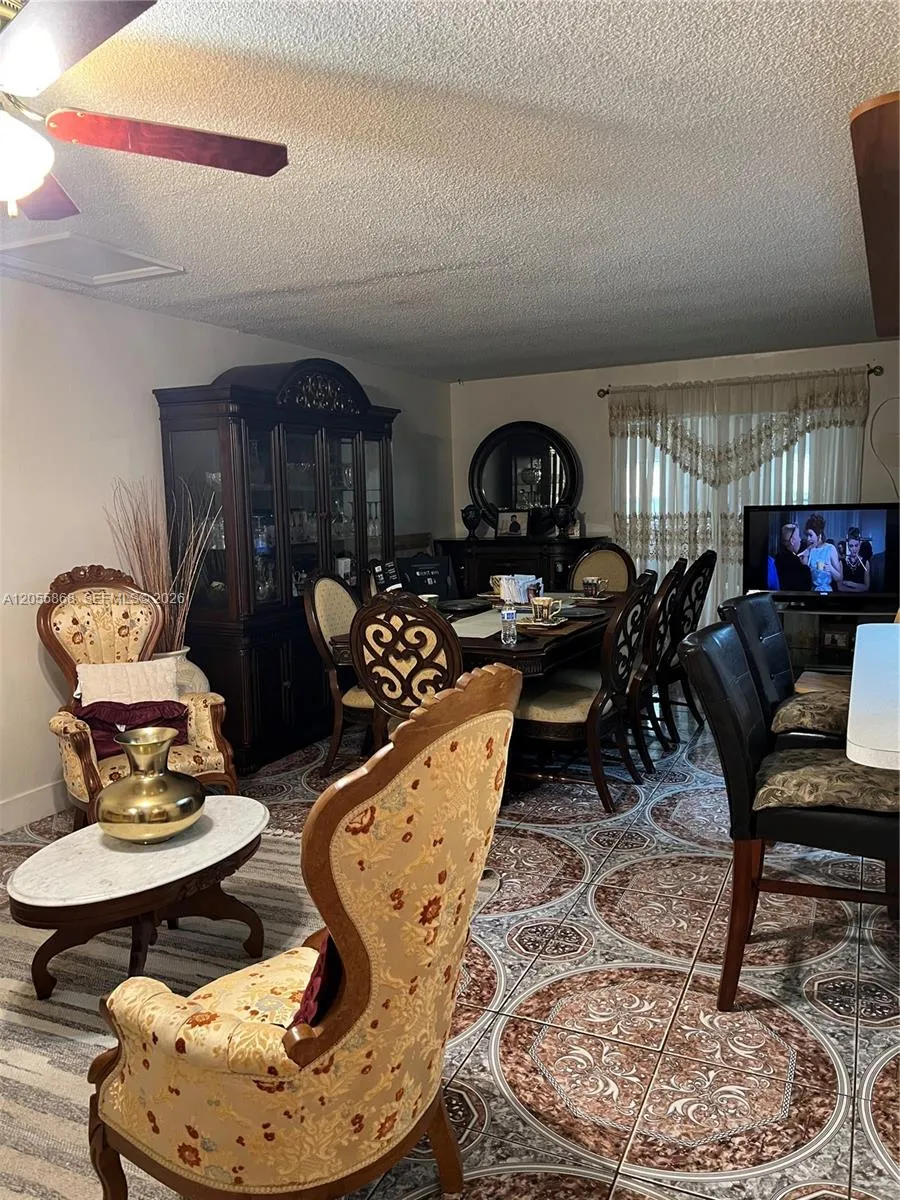 5950 NW 29th Pl #109 Sunrise, FL 33313
