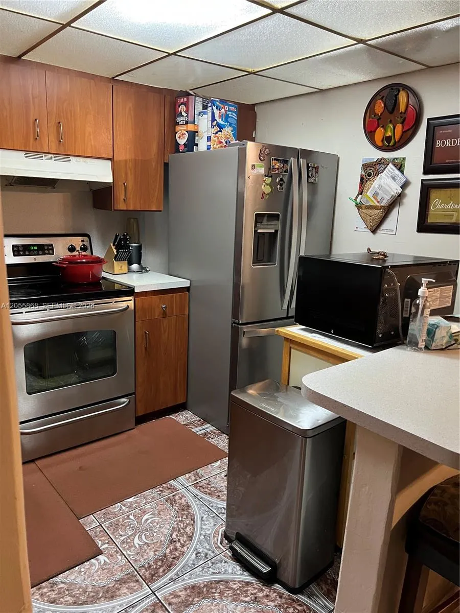 5950 NW 29th Pl #109 Sunrise, FL 33313