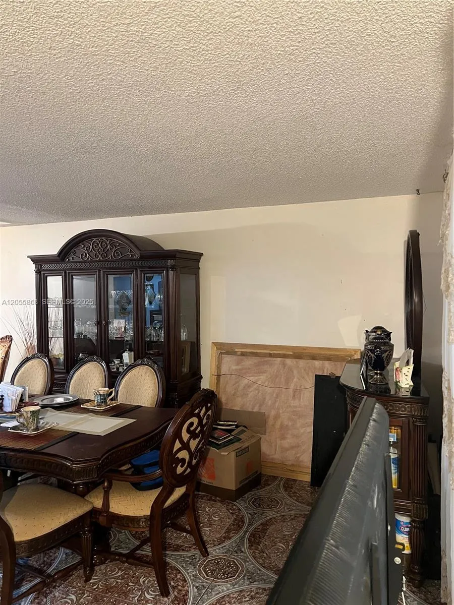 5950 NW 29th Pl #109 Sunrise, FL 33313