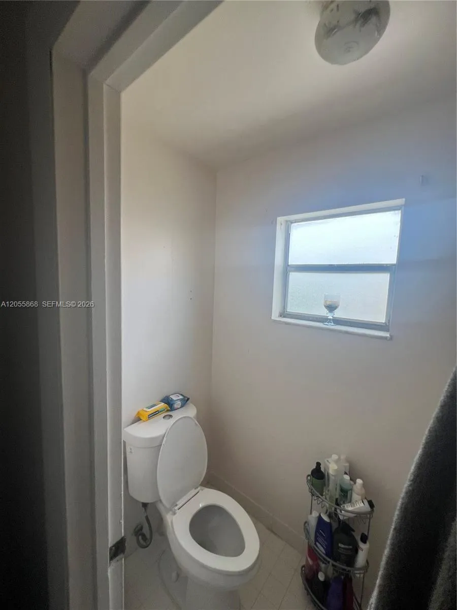 5950 NW 29th Pl #109 Sunrise, FL 33313