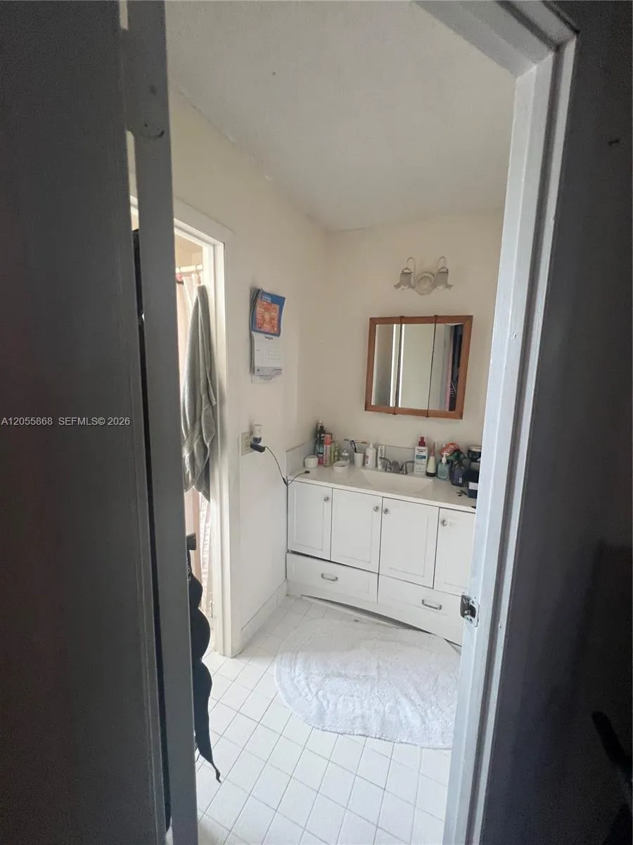 5950 NW 29th Pl #109 Sunrise, FL 33313