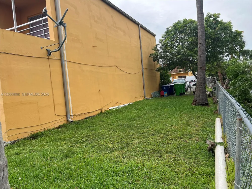 5950 NW 29th Pl #109 Sunrise, FL 33313