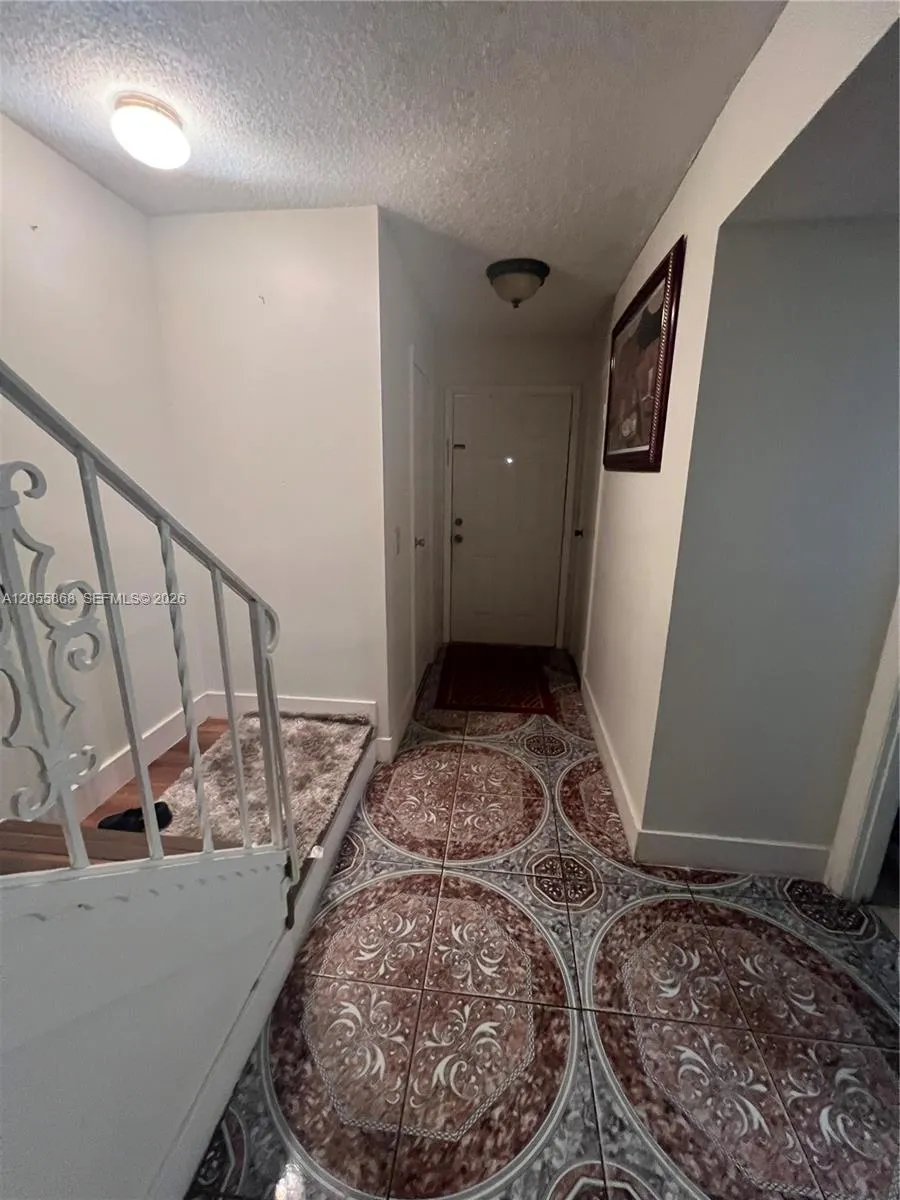 5950 NW 29th Pl #109 Sunrise, FL 33313