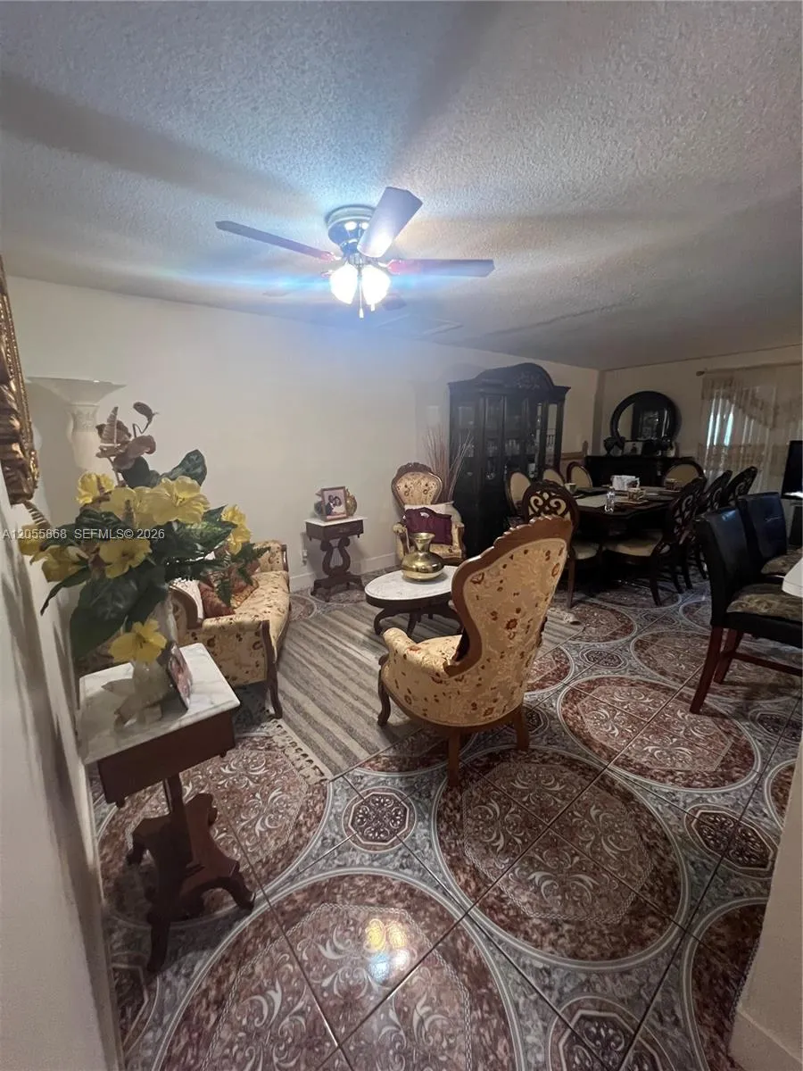 5950 NW 29th Pl #109 Sunrise, FL 33313