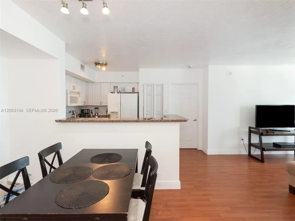 1155 Brickell Bay Dr #3403 Miami, FL 33131
