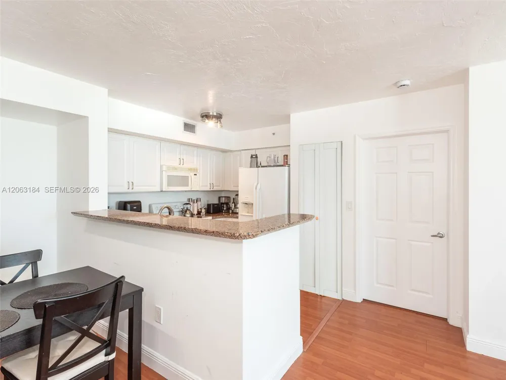 1155 Brickell Bay Dr #3403 Miami, FL 33131