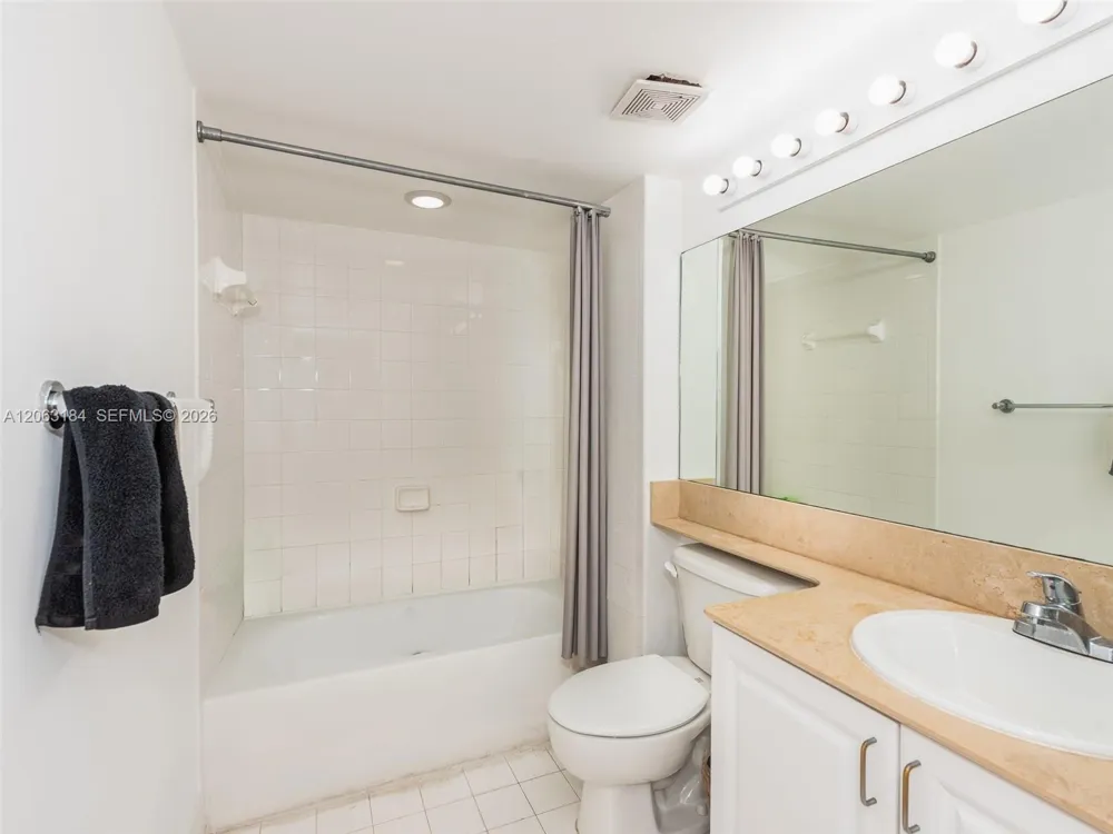 1155 Brickell Bay Dr #3403 Miami, FL 33131