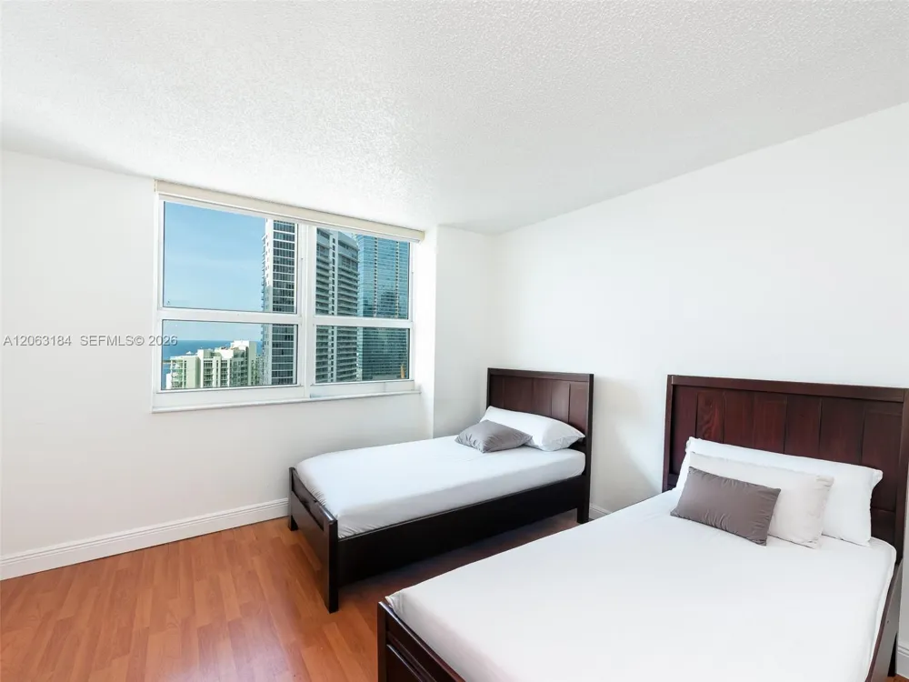 1155 Brickell Bay Dr #3403 Miami, FL 33131