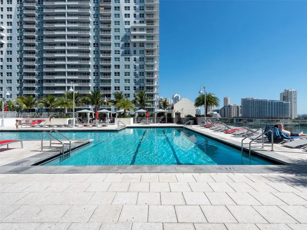 1155 Brickell Bay Dr #3403 Miami, FL 33131
