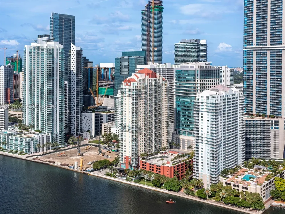 1155 Brickell Bay Dr #3403 Miami, FL 33131