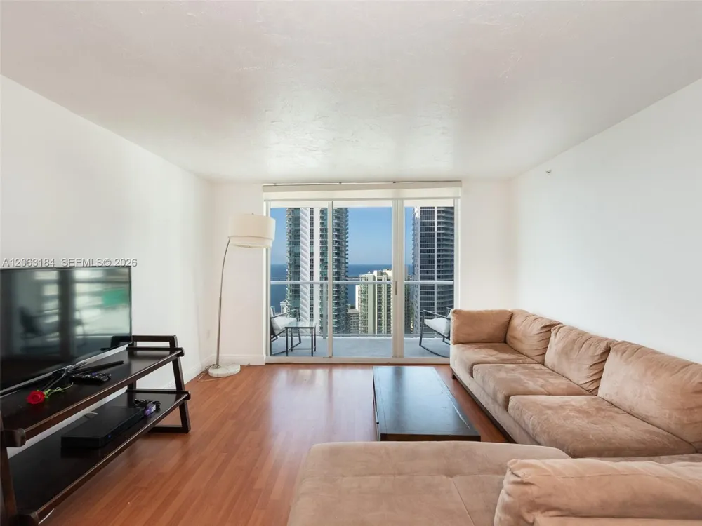 1155 Brickell Bay Dr #3403 Miami, FL 33131