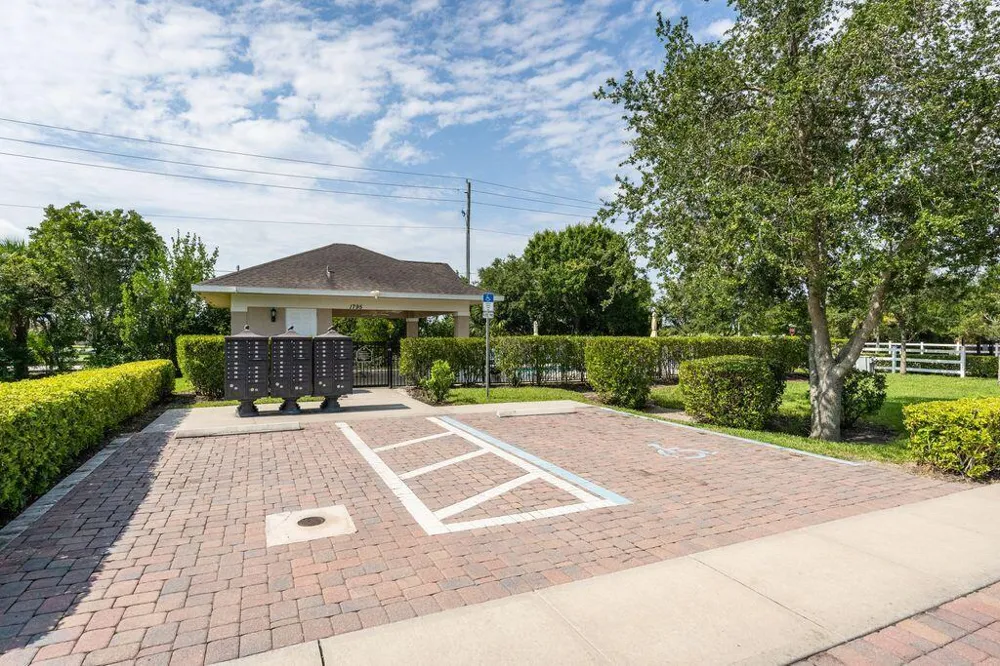 1653 Willows Square Vero Beach, FL 32966
