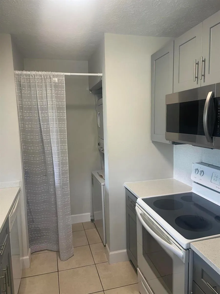6537 SE FEDERAL HWY 102 Highway SE #102 Stuart, FL 34994
