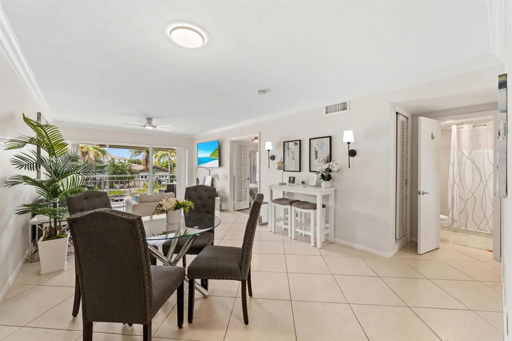 68 YACHT CLUB DRIVE #20 North Palm Beach, FL 33408