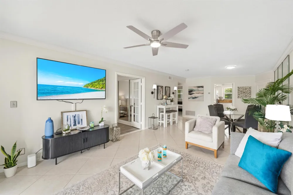 68 YACHT CLUB DRIVE #20 North Palm Beach, FL 33408