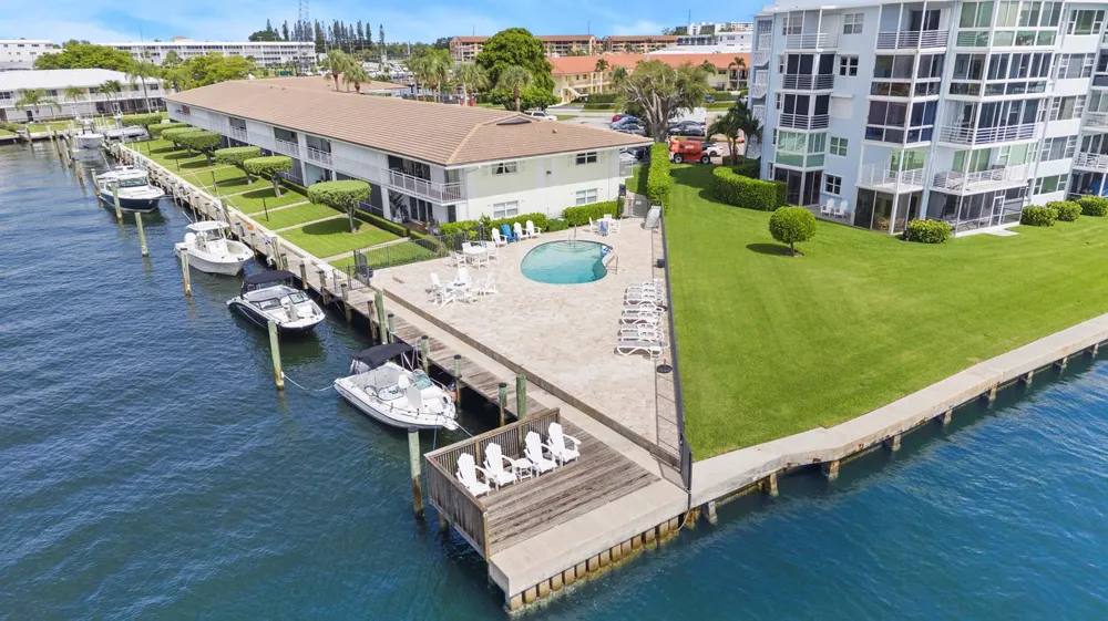 68 YACHT CLUB DRIVE #20 North Palm Beach, FL 33408