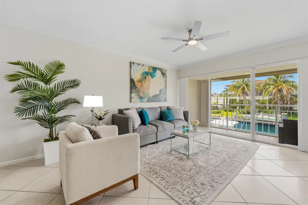68 YACHT CLUB DRIVE #20 North Palm Beach, FL 33408