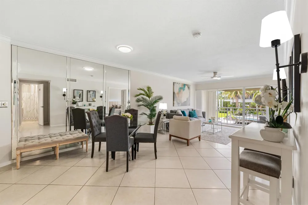 68 YACHT CLUB DRIVE #20 North Palm Beach, FL 33408