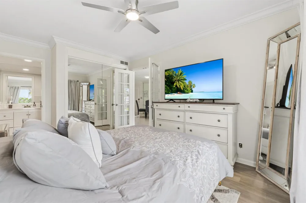 68 YACHT CLUB DRIVE #20 North Palm Beach, FL 33408