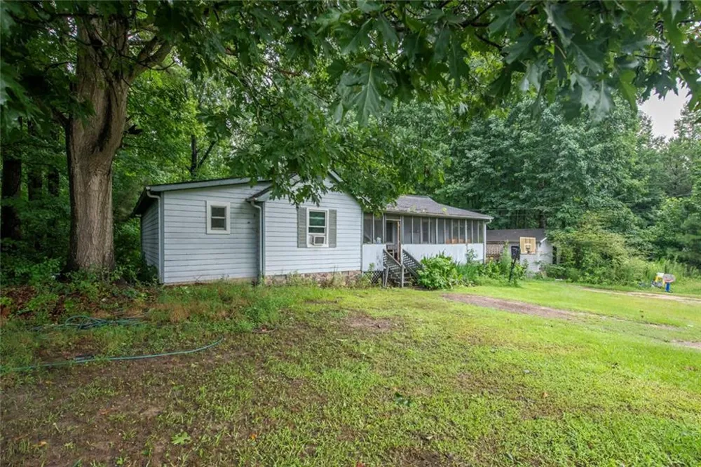 136 White Rose Lane Temple, GA 30179