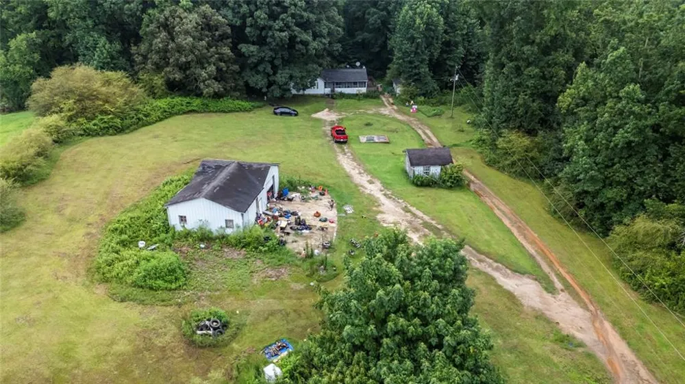 136 White Rose Lane Temple, GA 30179