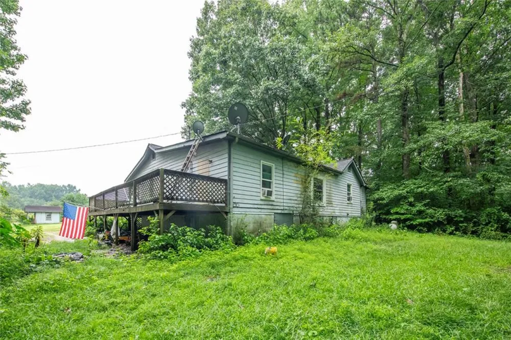 136 White Rose Lane Temple, GA 30179