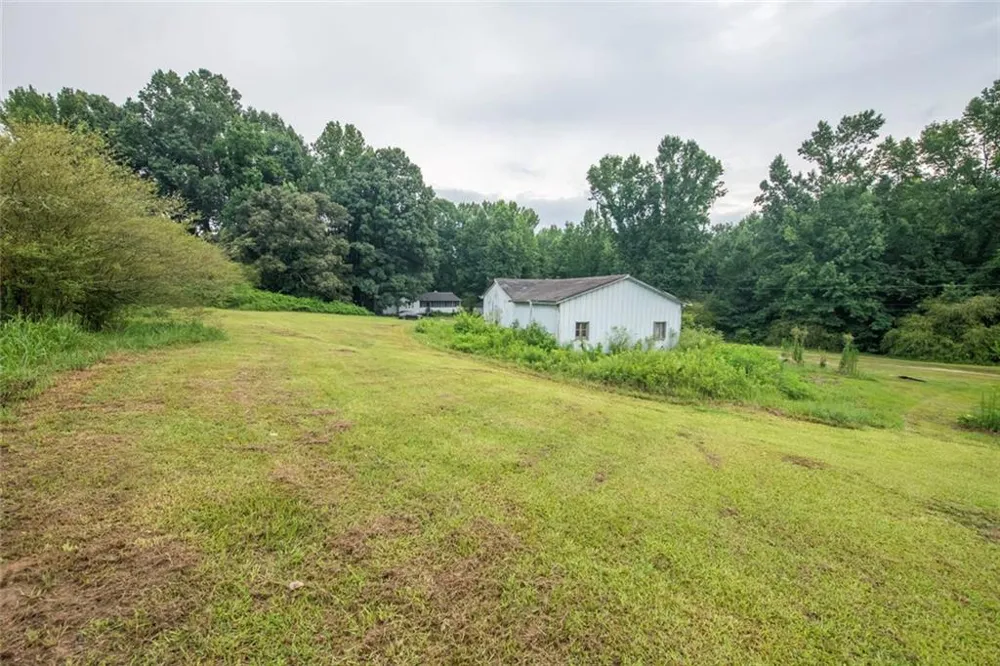 136 White Rose Lane Temple, GA 30179