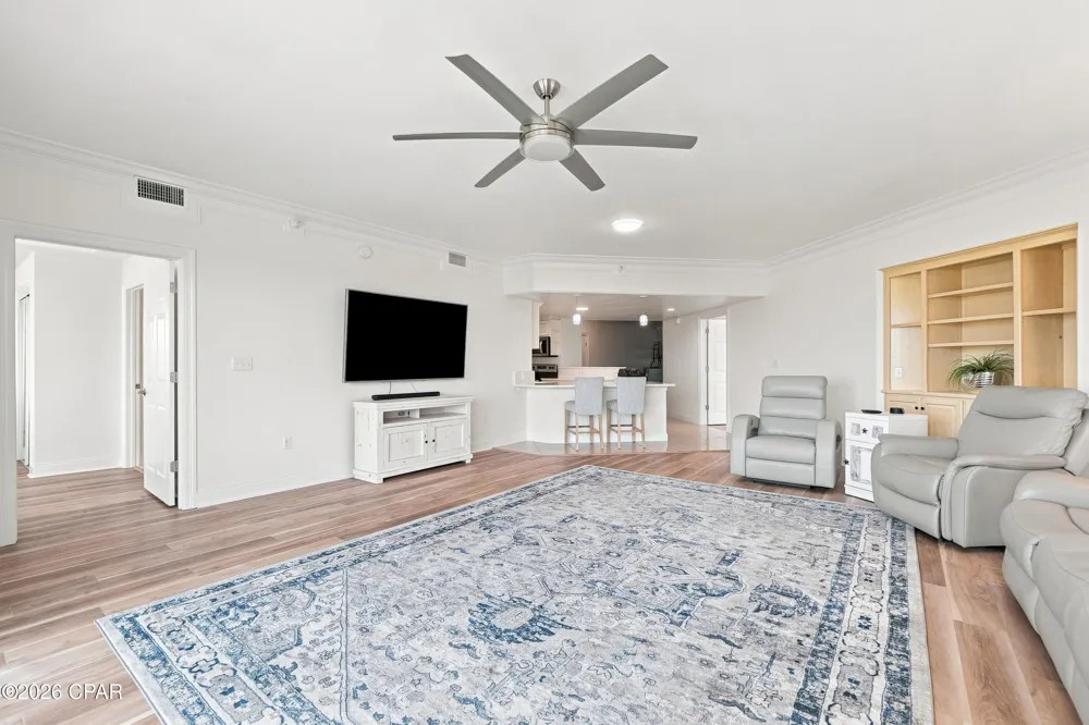 4421 Thomas Drive #101 Panama City, FL 32408