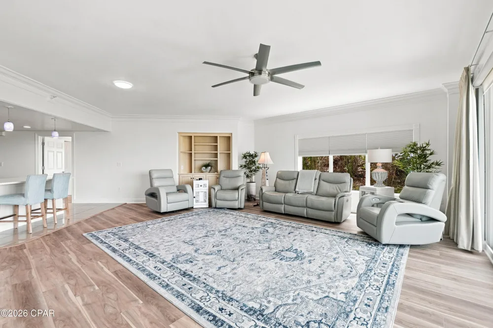 4421 Thomas Drive #101 Panama City, FL 32408