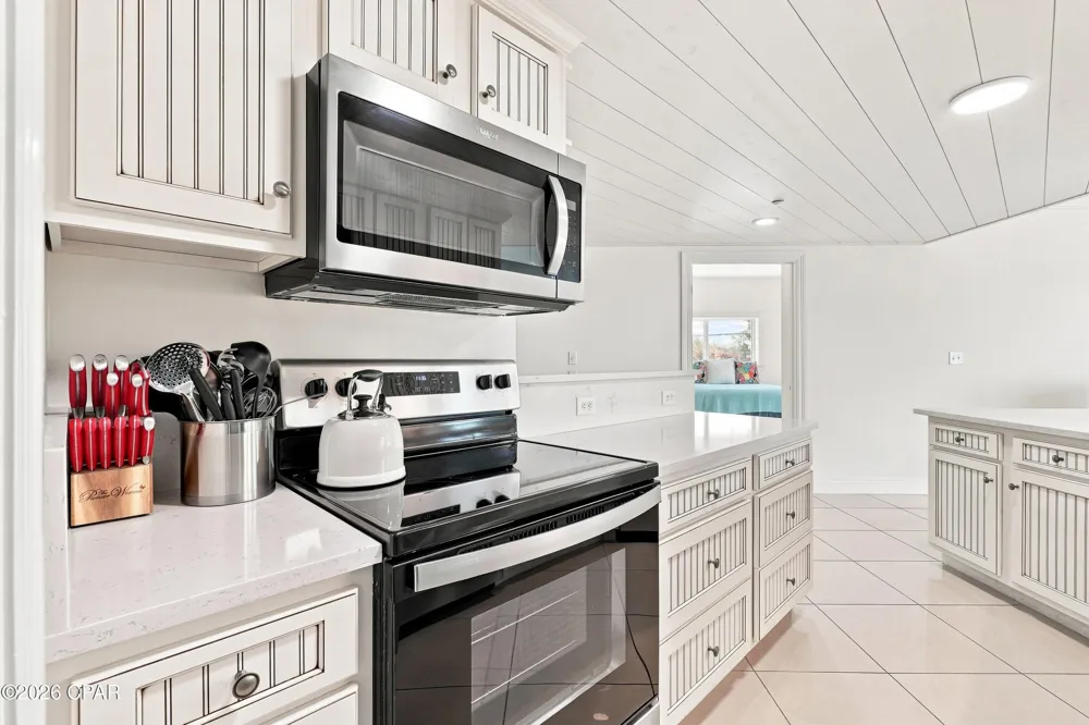 4421 Thomas Drive #101 Panama City, FL 32408