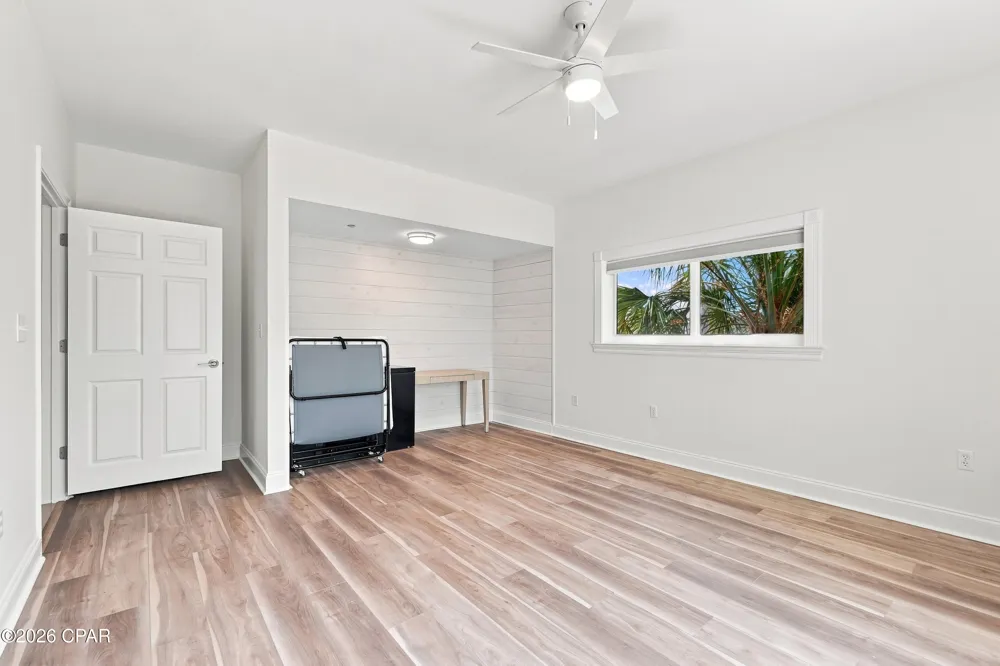 4421 Thomas Drive #101 Panama City, FL 32408