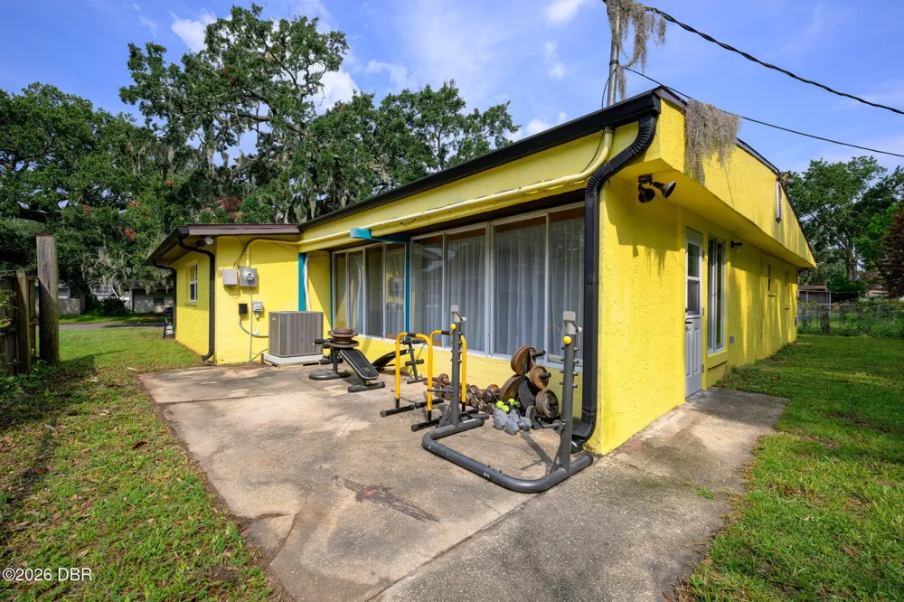 1003 Cherokee Ranch Road Holly Hill, FL 32117