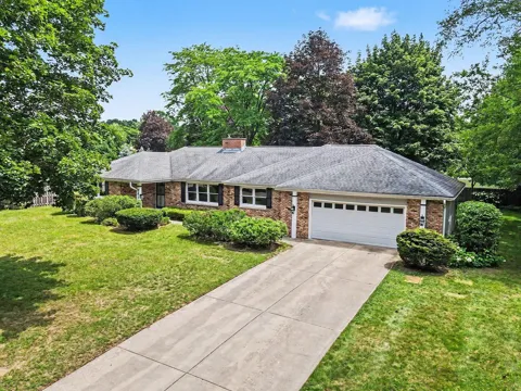 7611 Thrasher Ln