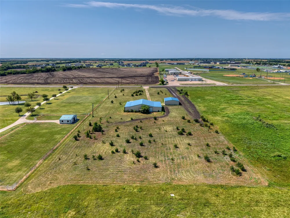 2944 CR-596 Nevada, TX 75173