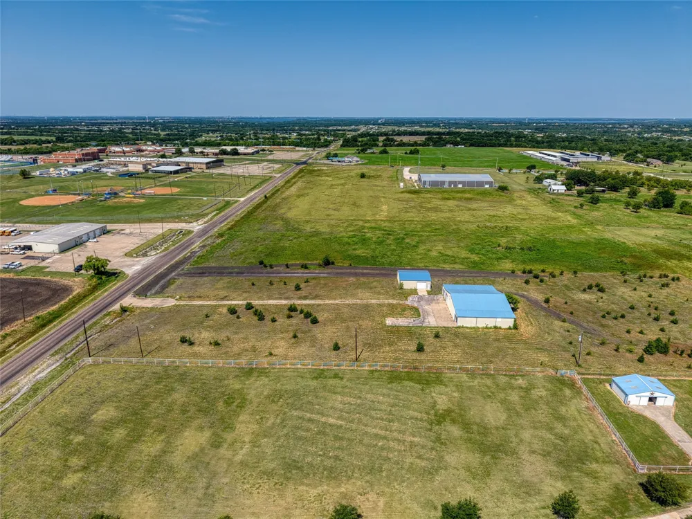 2944 CR-596 Nevada, TX 75173