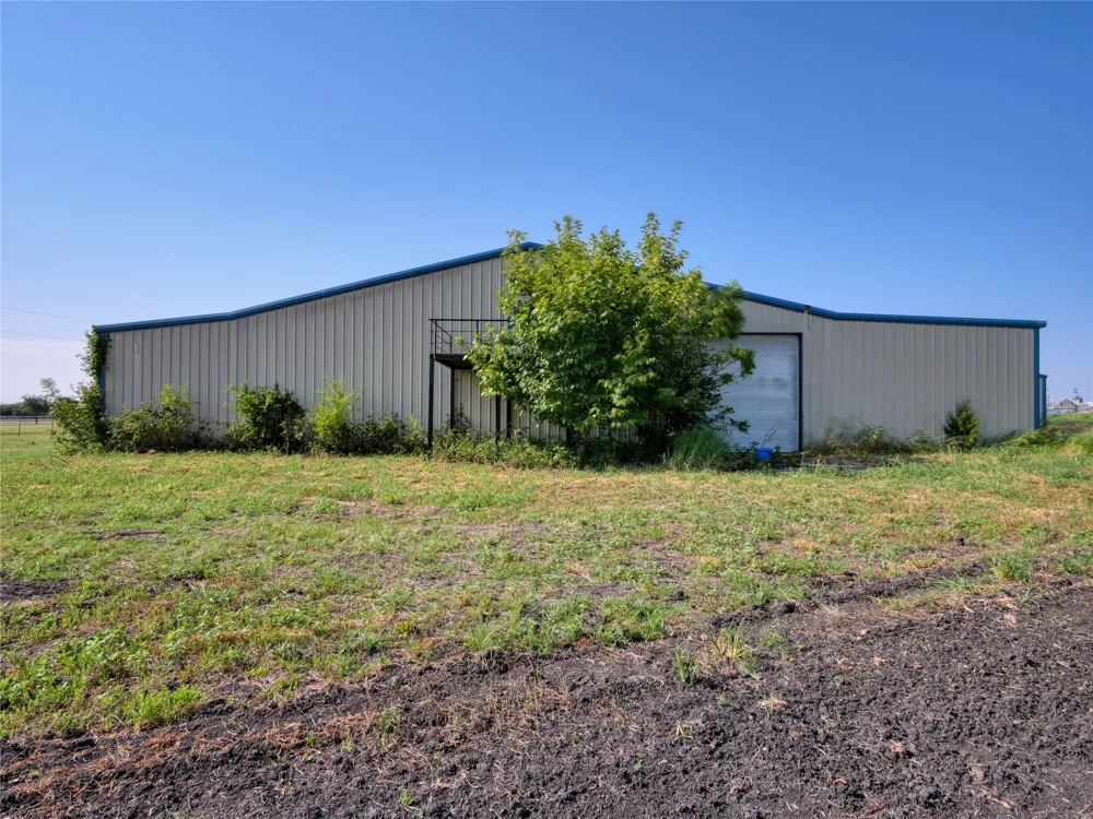 2944 CR-596 Nevada, TX 75173