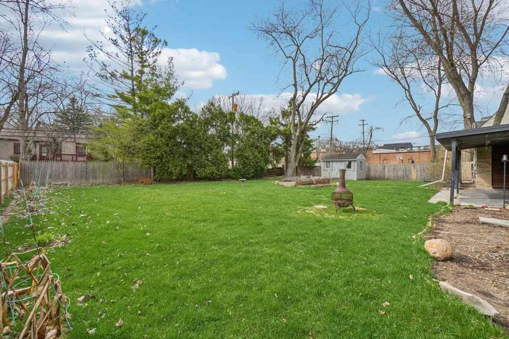 445 Courtland Street Ypsilanti, MI 48197