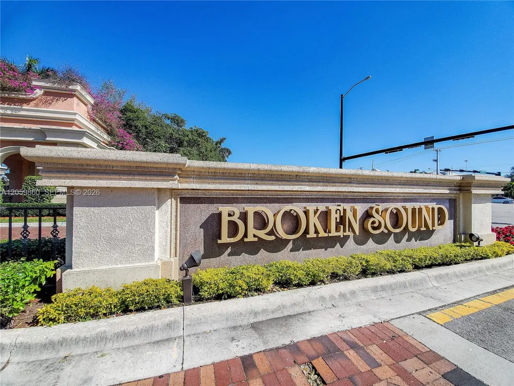 2449 NW 64th St Boca Raton, FL 33496