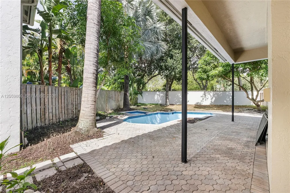 2449 NW 64th St Boca Raton, FL 33496
