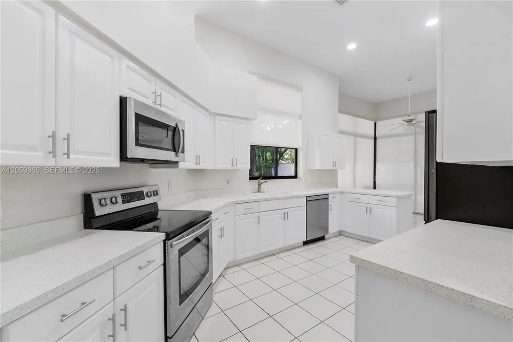 2449 NW 64th St Boca Raton, FL 33496