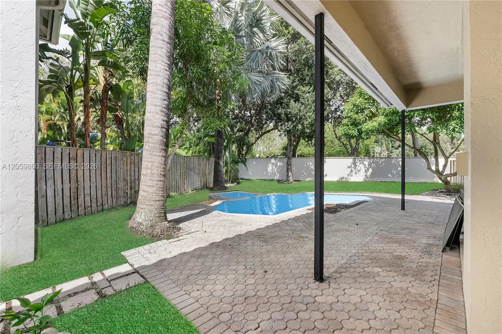2449 NW 64th St Boca Raton, FL 33496