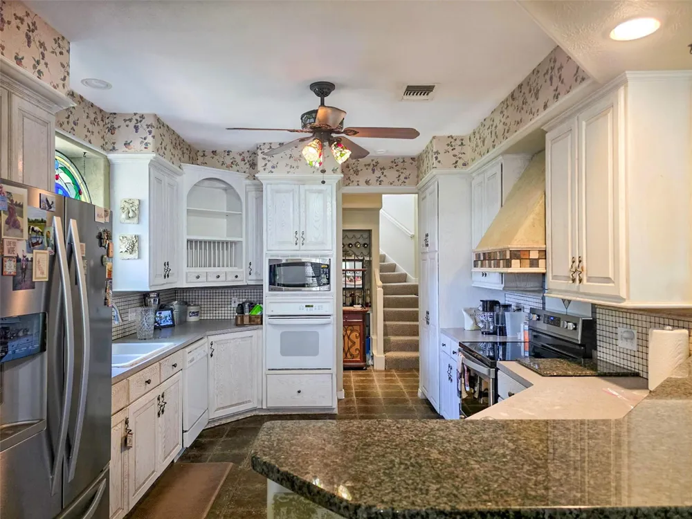 211 Brazos Hill Lane Sealy, TX 77474