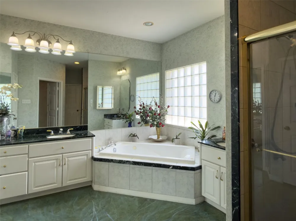211 Brazos Hill Lane Sealy, TX 77474