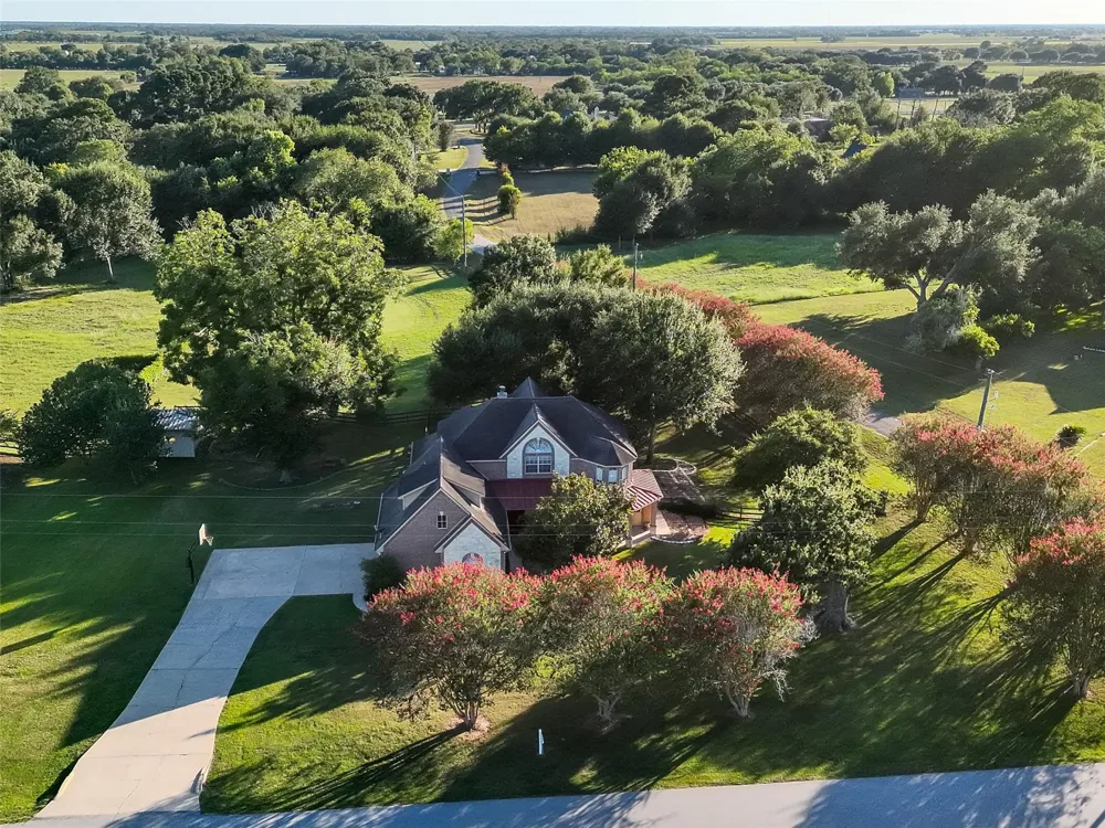 211 Brazos Hill Lane Sealy, TX 77474