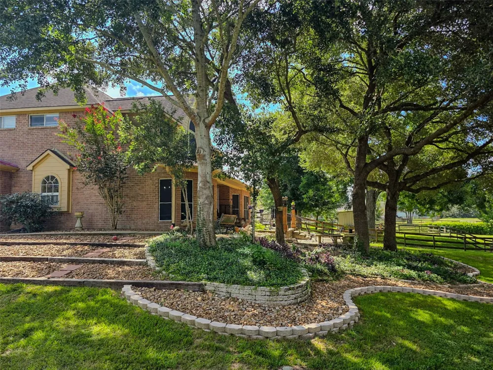 211 Brazos Hill Lane Sealy, TX 77474
