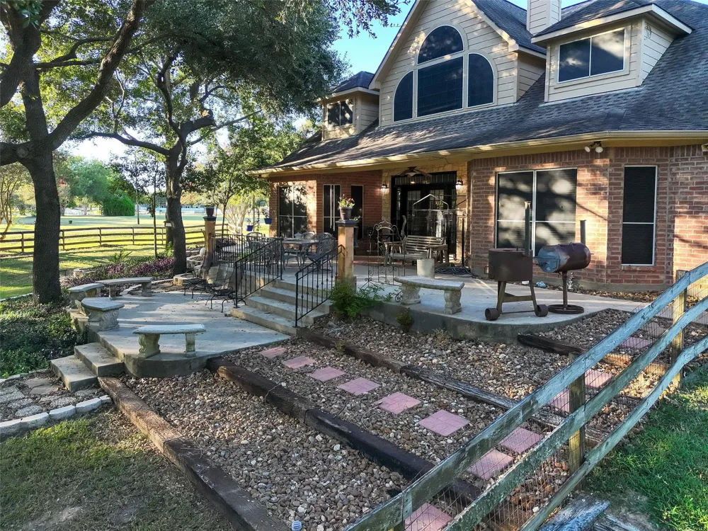 211 Brazos Hill Lane Sealy, TX 77474