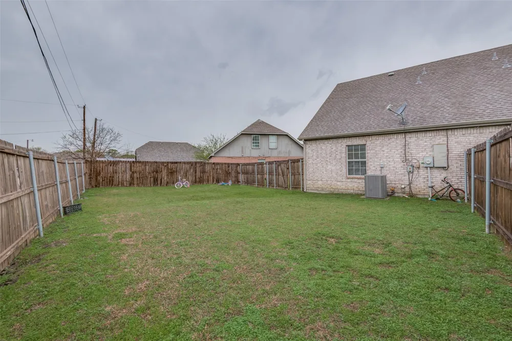 321 Queens Court S #B Mansfield, TX 76063